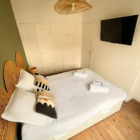 Large Comfortable House For Groups And Families