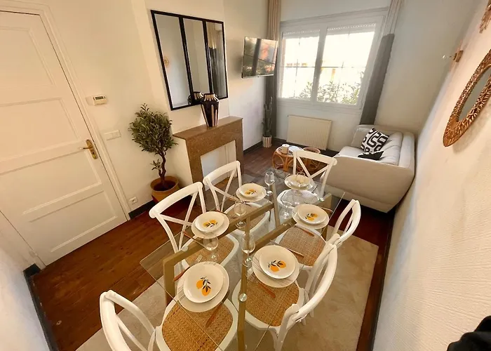 Large Comfortable House For Groups And Families